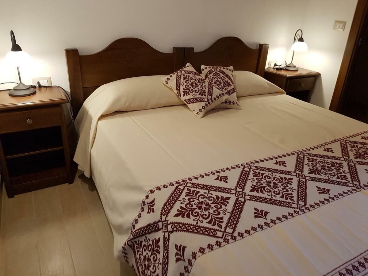 Casa Vacanze La Pavoncella Iglesias Eksteriør bilde